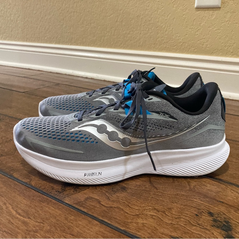 Saucony Ride 15, men’s 11.5 wide running shoes
